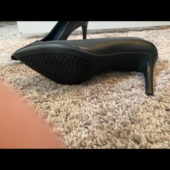 Michael Kors stilettos - Picture 5 of 7